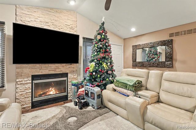 41952 King Edward Court, Clinton Township, MI 48038