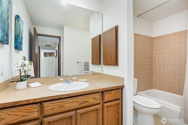 6555 159th Avenue NE, Redmond, WA 98052