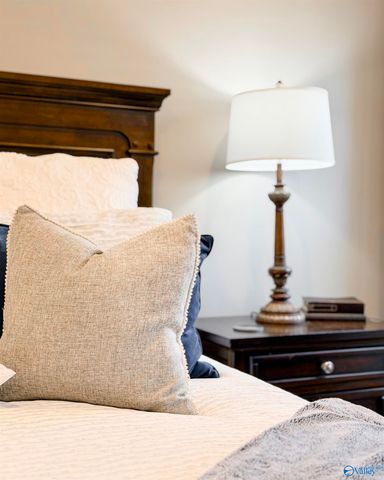 1008 Ashenbury Park, Decatur, AL 35603