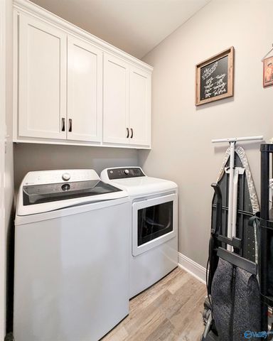 1008 Ashenbury Park, Decatur, AL 35603