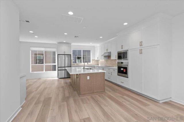 2522 Thyme Way, Carlsbad, CA 92008
