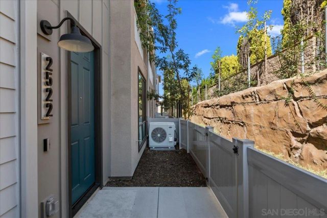 2522 Thyme Way, Carlsbad, CA 92008