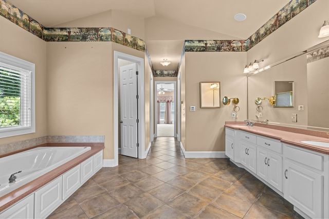 601 Edinburgh Way, Dothan, AL 36305