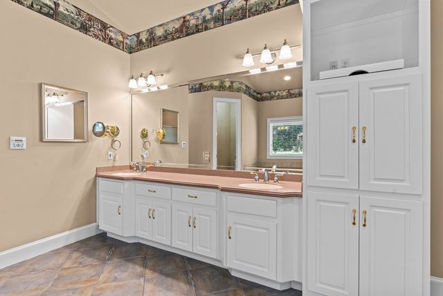 601 Edinburgh Way, Dothan, AL 36305