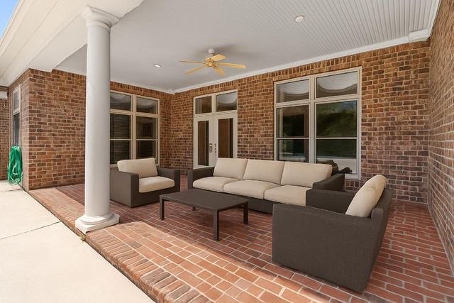 601 Edinburgh Way, Dothan, AL 36305