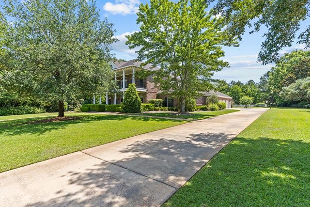 601 Edinburgh Way, Dothan, AL 36305