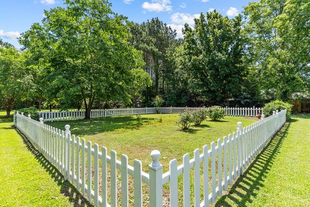 601 Edinburgh Way, Dothan, AL 36305