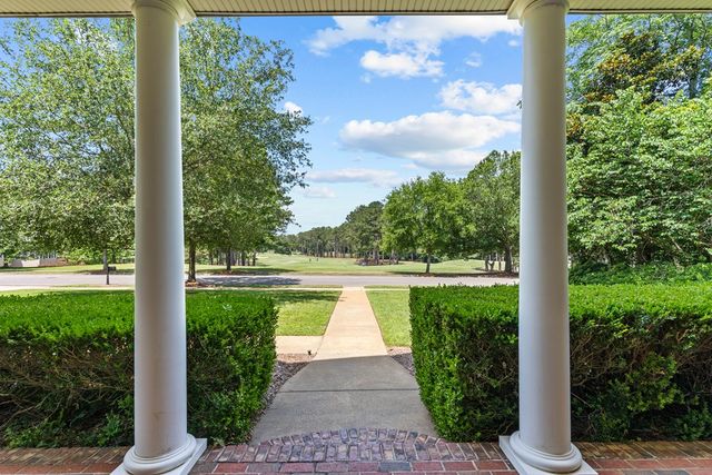 601 Edinburgh Way, Dothan, AL 36305