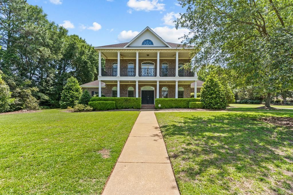 601 Edinburgh Way, Dothan, AL 36305