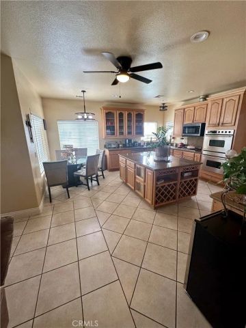 42500 20th Street West, Lancaster, CA 93534