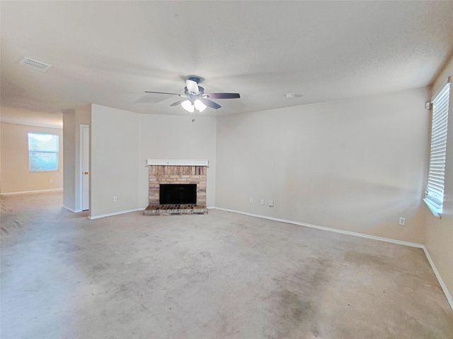 2123 W Grove Lane, Grand Prairie, TX 75052