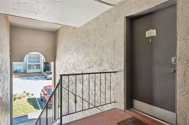 425 WYMORE ROAD 201, Altamonte Springs, FL 32714