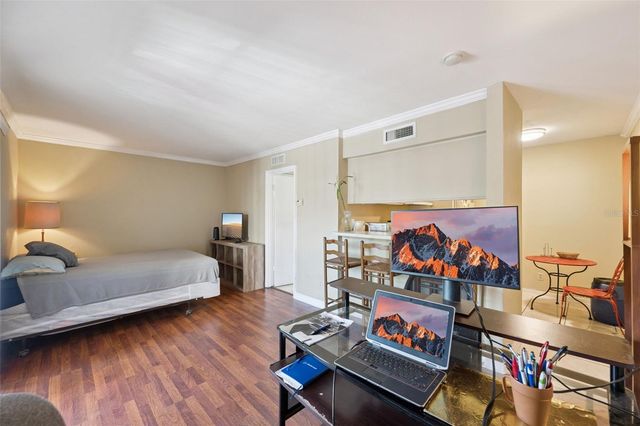 425 WYMORE ROAD 201, Altamonte Springs, FL 32714