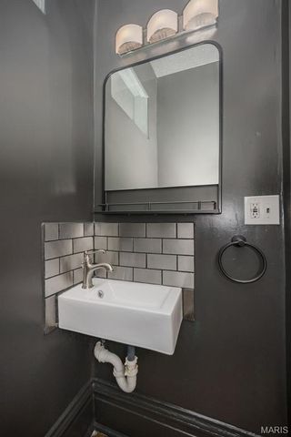 2646 Nebraska Avenue, St Louis, MO 63118