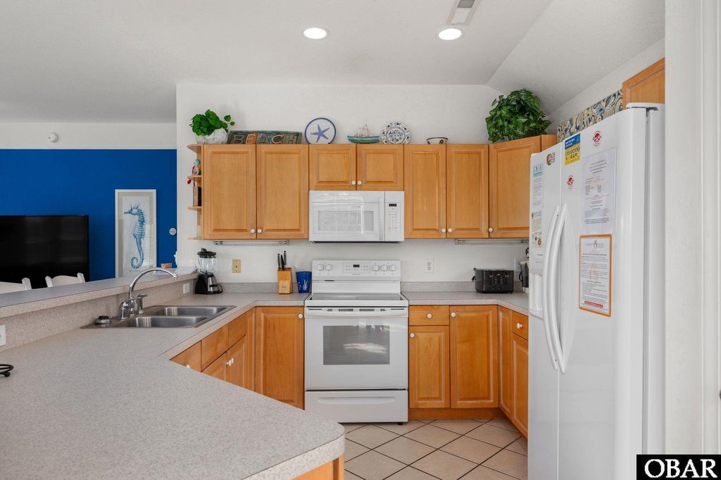 Image 9 of property listing at 760 Lakeshore Court Lot 33, Corolla, NC 27927