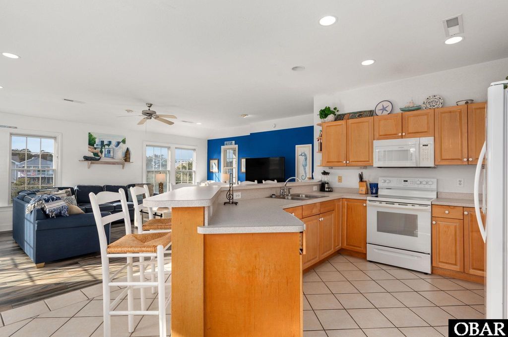 Image 10 of property listing at 760 Lakeshore Court Lot 33, Corolla, NC 27927