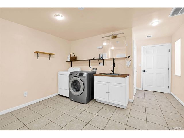 7731 Shenandoah Dr, Elizabeth, CO 80107