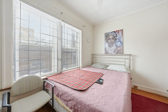 8019 S Rhodes Avenue, Chicago, IL 60619