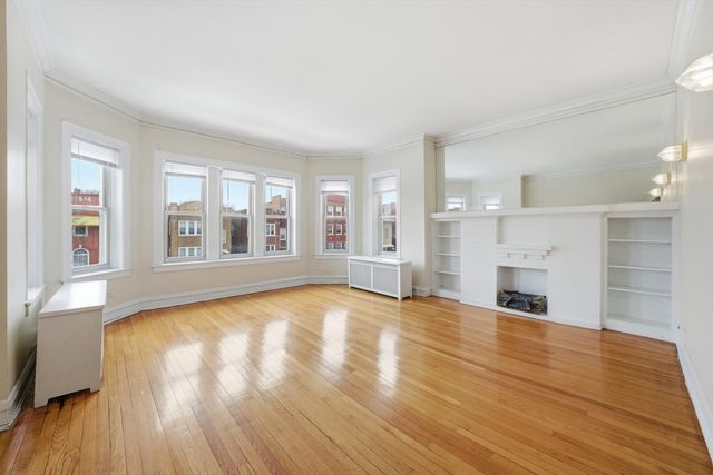 8019 S Rhodes Avenue, Chicago, IL 60619