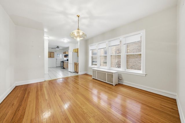 8019 S Rhodes Avenue, Chicago, IL 60619