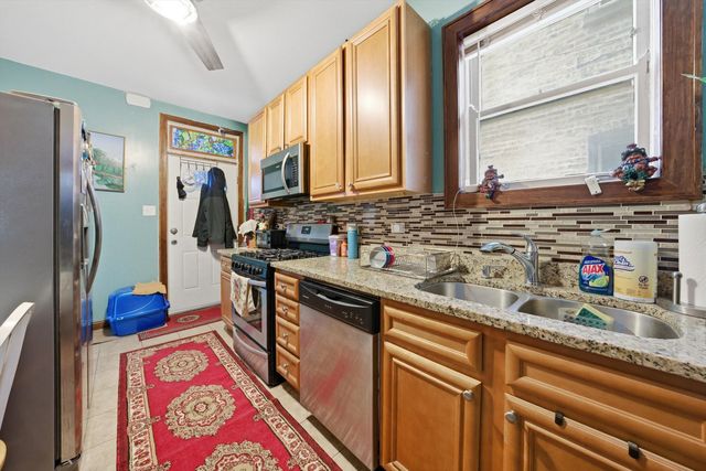 8019 S Rhodes Avenue, Chicago, IL 60619