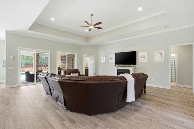 6735 E Bay Boulevard, Navarre, FL 32566