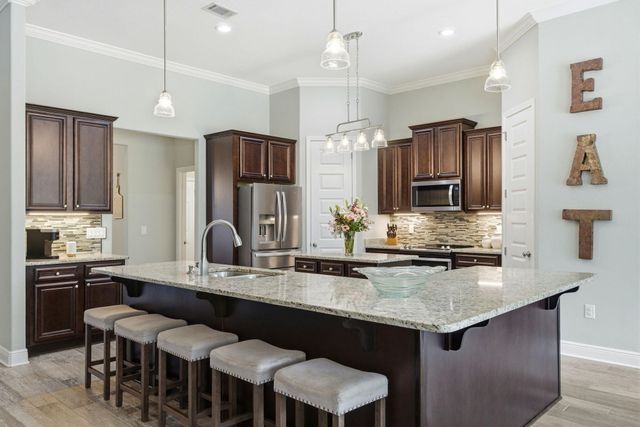 6735 E Bay Boulevard, Navarre, FL 32566