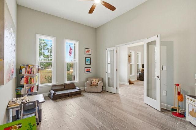 6735 E Bay Boulevard, Navarre, FL 32566