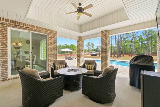 6735 E Bay Boulevard, Navarre, FL 32566