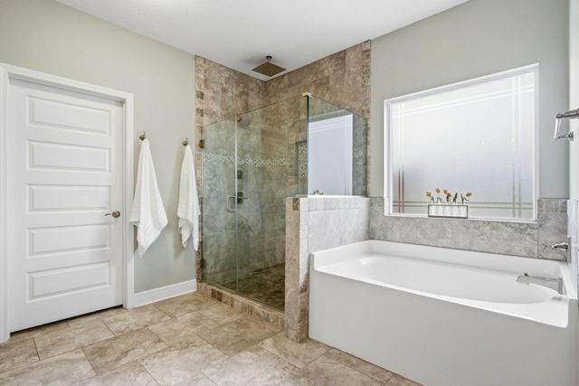 6735 E Bay Boulevard, Navarre, FL 32566