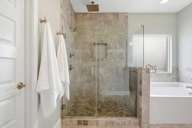 6735 E Bay Boulevard, Navarre, FL 32566