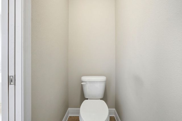 6735 E Bay Boulevard, Navarre, FL 32566