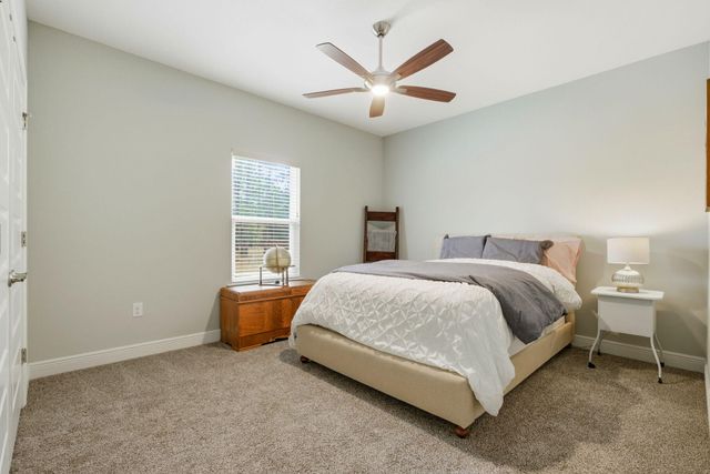 6735 E Bay Boulevard, Navarre, FL 32566