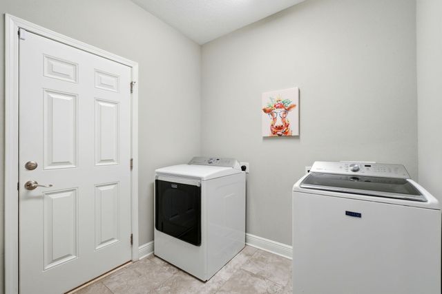 6735 E Bay Boulevard, Navarre, FL 32566