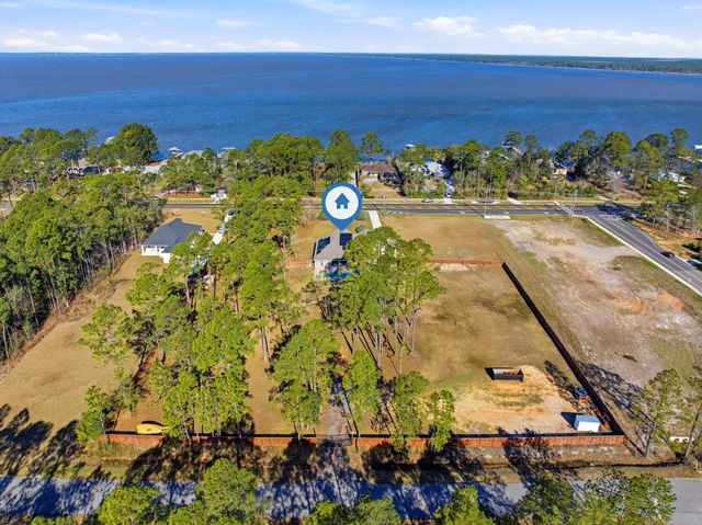 6735 E Bay Boulevard, Navarre, FL 32566