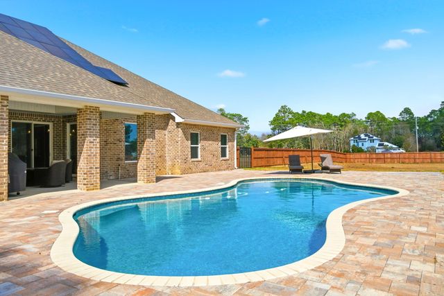 6735 E Bay Boulevard, Navarre, FL 32566