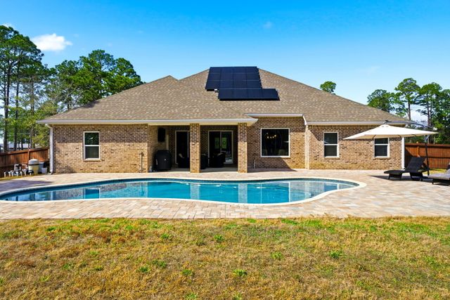 6735 E Bay Boulevard, Navarre, FL 32566