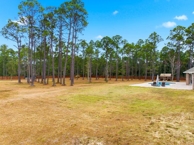 6735 E Bay Boulevard, Navarre, FL 32566