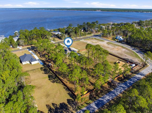 6735 E Bay Boulevard, Navarre, FL 32566