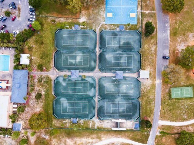 6735 E Bay Boulevard, Navarre, FL 32566