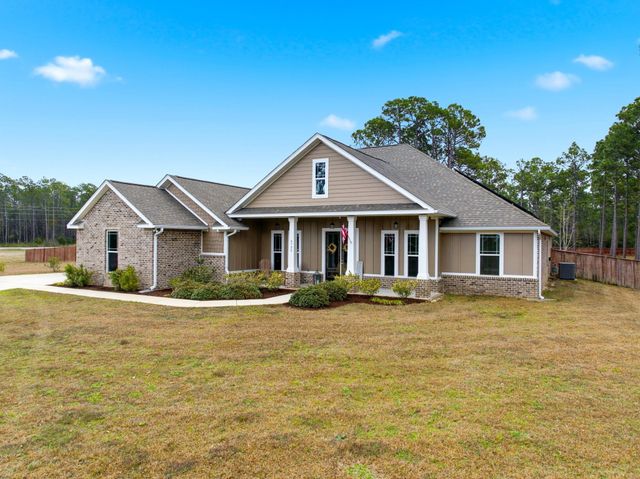 6735 E Bay Boulevard, Navarre, FL 32566