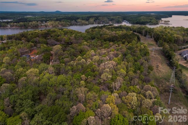 10601 Wildlife Road, Charlotte, NC 28278