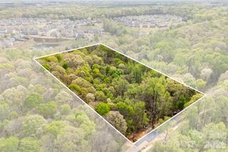 10601 Wildlife Road, Charlotte, NC 28278