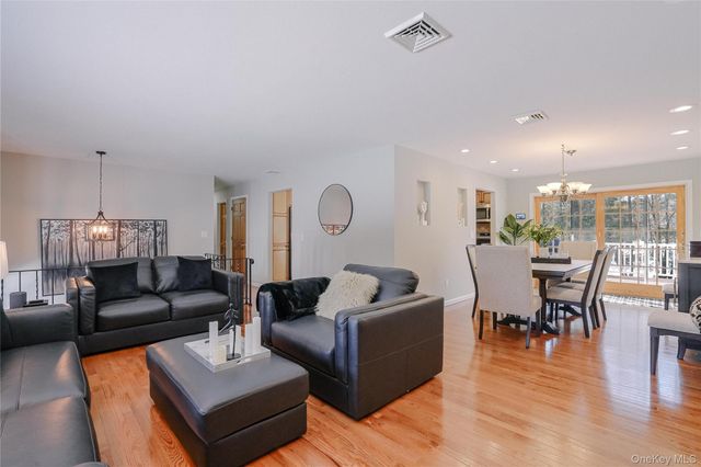 410 Vineyard Avenue, Highland, NY 12528