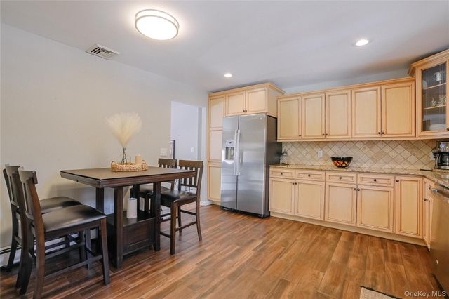 410 Vineyard Avenue, Highland, NY 12528