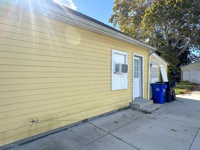 3256 W 54th Street, Cleveland, OH 44102