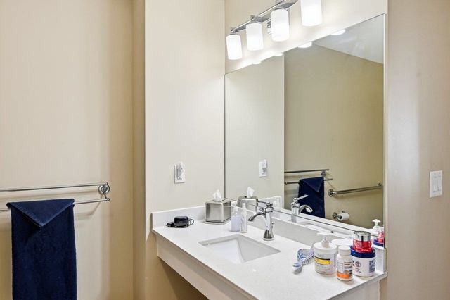 1 Ocean Avenue 307, 2, York, ME 03909