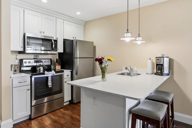 1 Ocean Avenue 307, 2, York, ME 03909