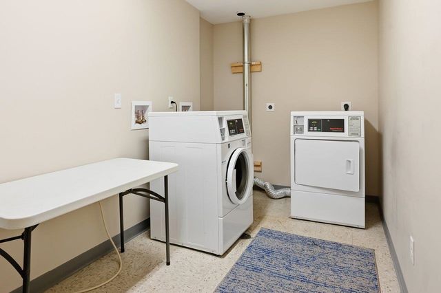1 Ocean Avenue 307, 2, York, ME 03909