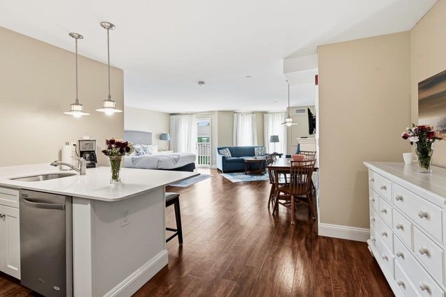 1 Ocean Avenue 307, 2, York, ME 03909